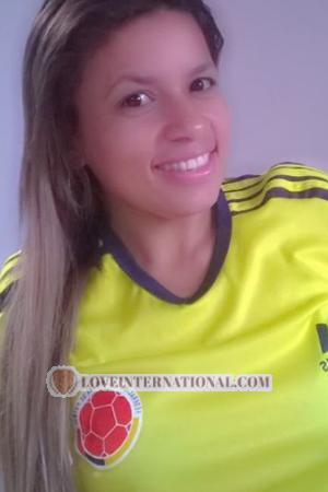 163088 - Dariela Age: 41 - Colombia