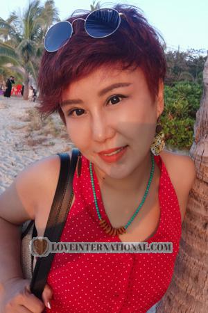 226272 - Huiwen Age: 48 - China